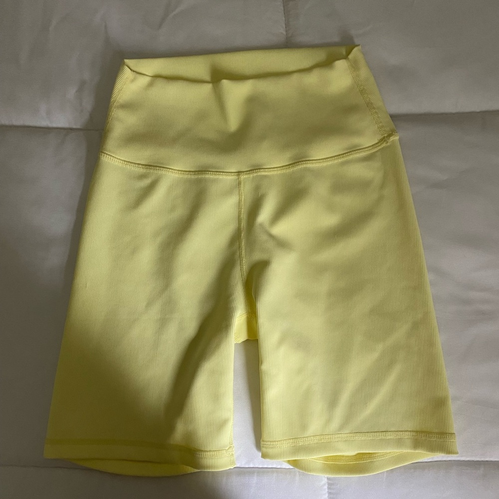 WILO the Label Yellow Ribbed Biker Shorts!